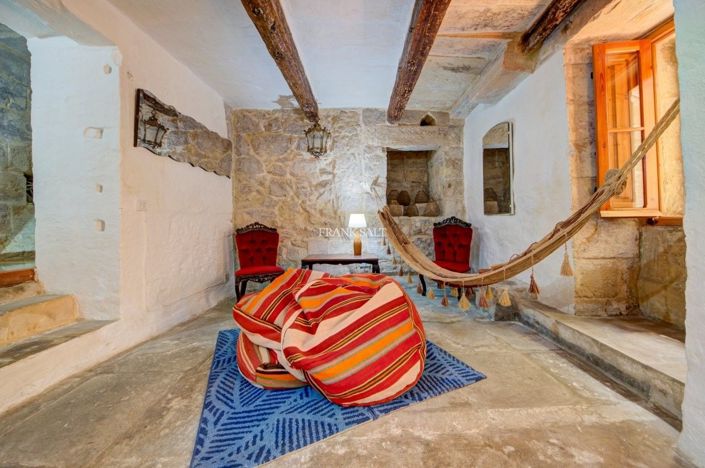 Image No.29-3 Bed Property for sale