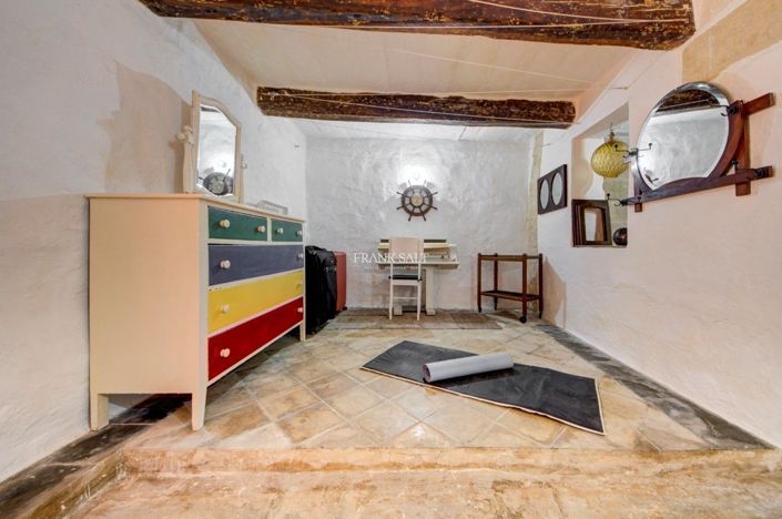 Image No.31-3 Bed Property for sale