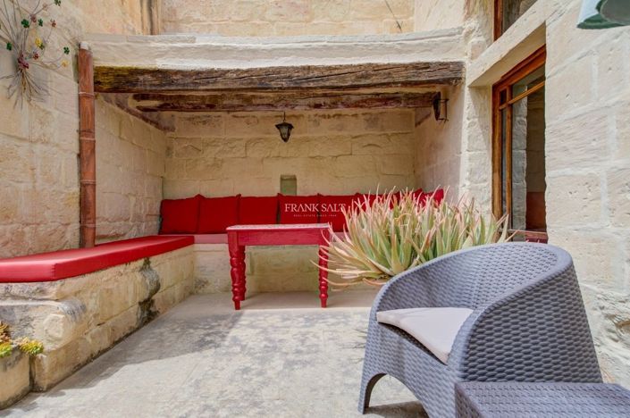 Image No.38-3 Bed Property for sale