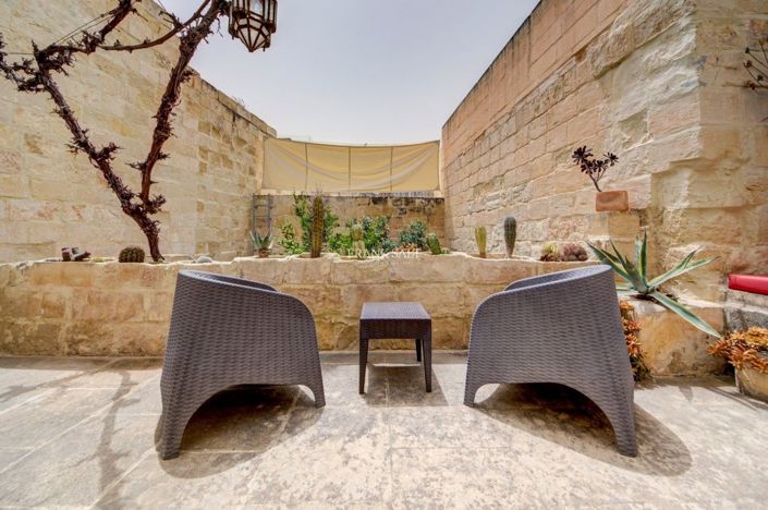 Image No.43-3 Bed Property for sale