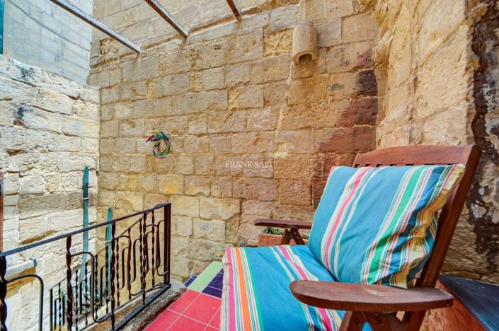 Image No.44-3 Bed Property for sale