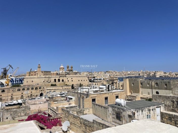 Image No.46-3 Bed Property for sale