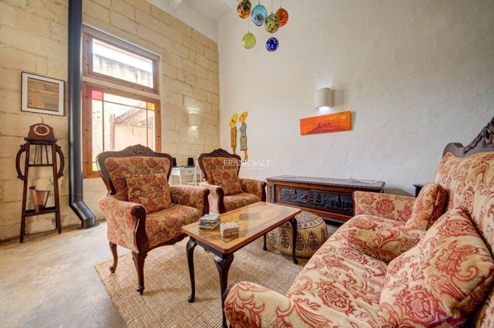 Image No.6-3 Bed Property for sale
