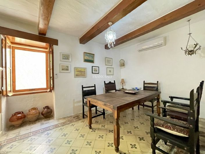 Image No.6-3 Bed Property for sale