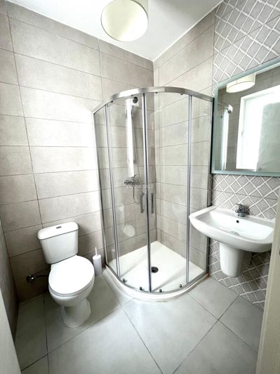 Image No.10-2 Bed Property for sale