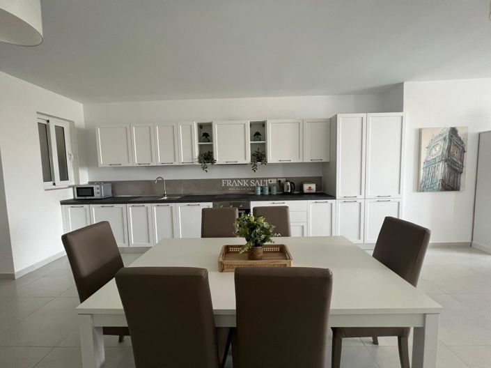 Image No.4-2 Bed Property for sale