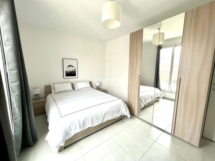 Image No.8-2 Bed Property for sale