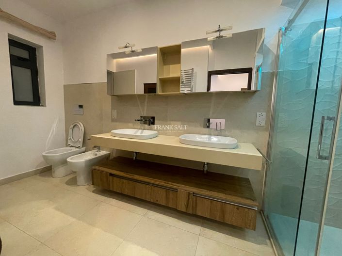 Image No.13-Propriété de 3 chambres à vendre à Malta