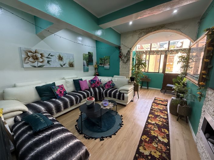 Image No.2-4 Bed Property for sale
