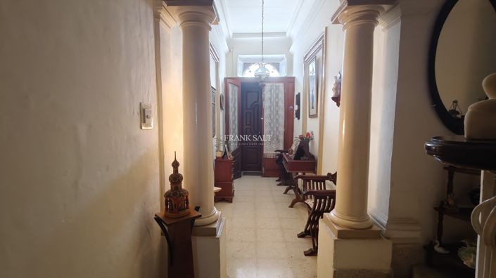 Image No.3-4 Bed Property for sale