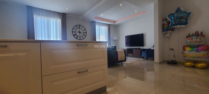 Image No.4-2 Bed Property for sale