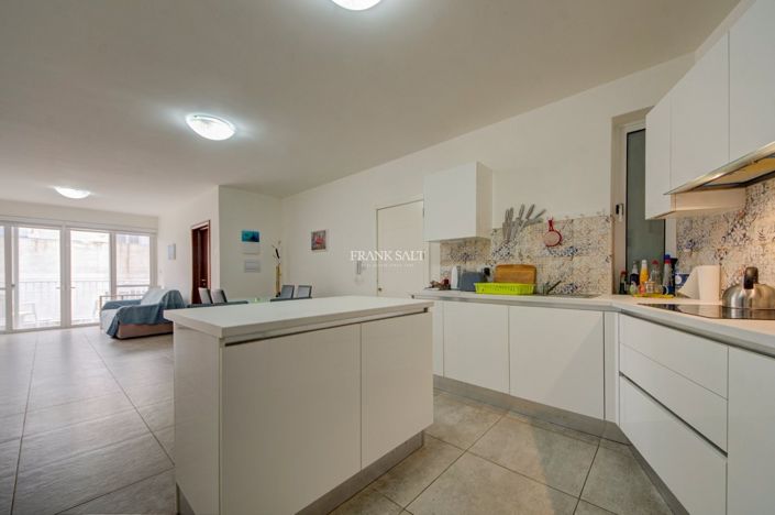 Image No.3-2 Bed Property for sale