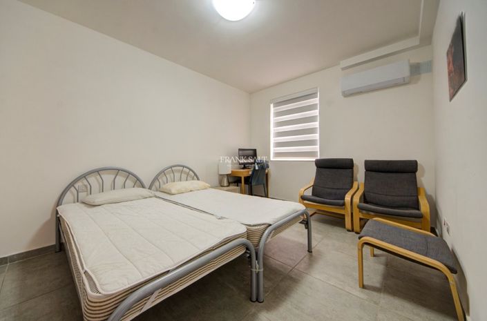 Image No.9-2 Bed Property for sale