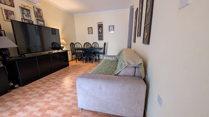 Image No.2-2 Bed Property for sale