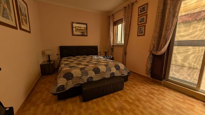 Image No.4-2 Bed Property for sale