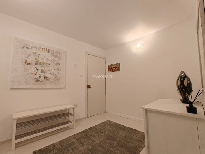Image No.11-2 Bed Property for sale