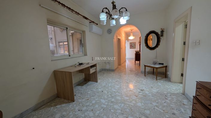 Image No.6-3 Bed Property for sale