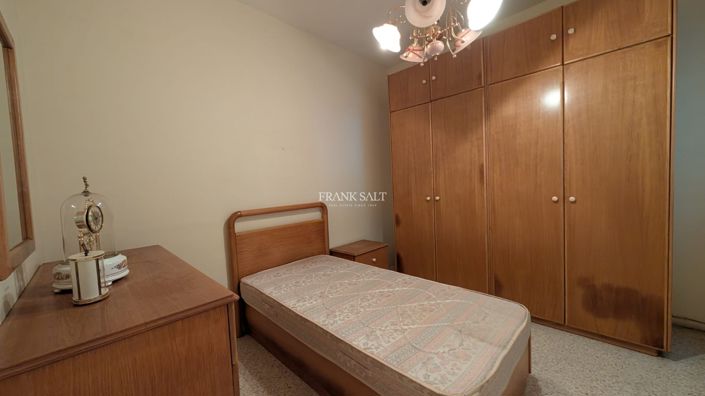 Image No.7-3 Bed Property for sale