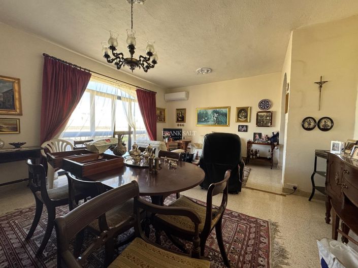 Image No.2-Propriété de 3 chambres à vendre à Sliema