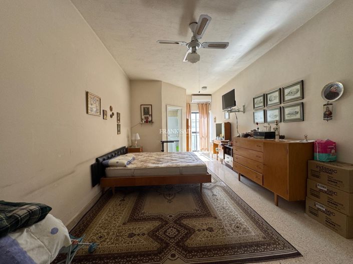 Image No.5-Propriété de 3 chambres à vendre à Sliema