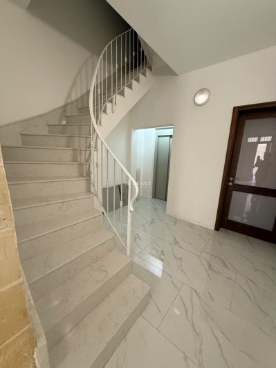 Image No.6-1 Bed Property for sale