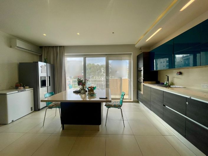 Image No.4-3 Bed Property for sale