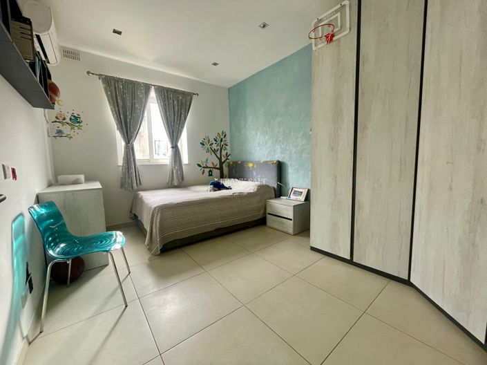 Image No.9-3 Bed Property for sale