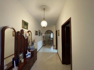 04631e49-3d49-4a25-9b9d-81dd2d2b8597