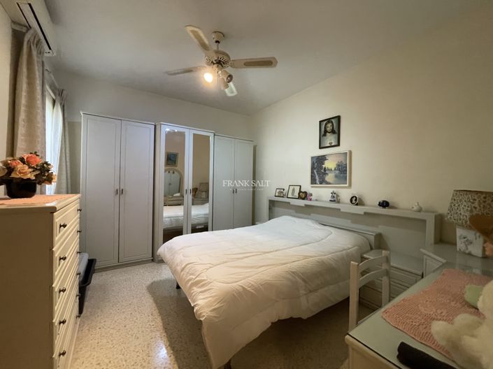 Image No.5-2 Bed Property for sale