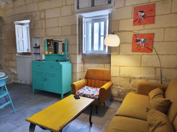 Image No.2-Propriété de 2 chambres à vendre à Birkirkara