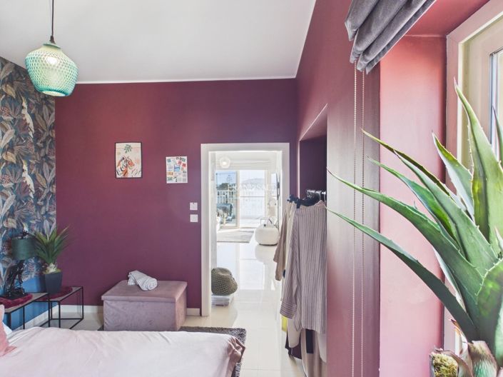 Image No.11-1 Bed Property for sale