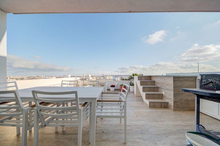 Image No.19-5 Bed Property for sale