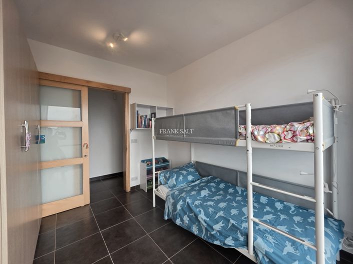 Image No.8-3 Bed Property for sale