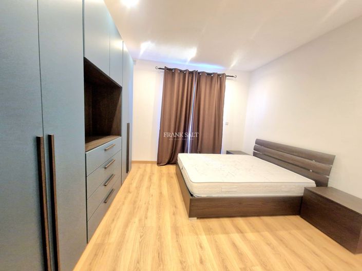 Image No.3-Propriété de 3 chambres à vendre à Zabbar