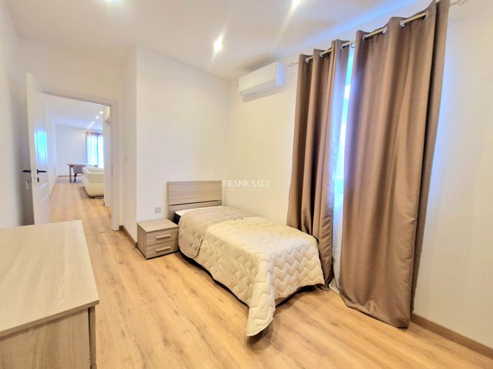 Image No.5-Propriété de 3 chambres à vendre à Zabbar