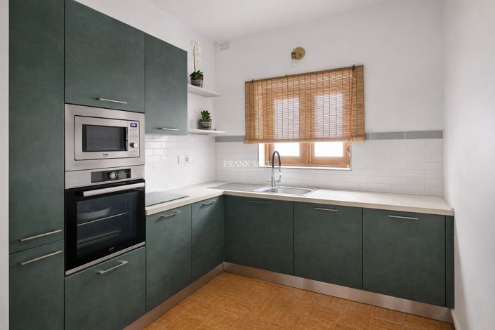 Image No.3-2 Bed Property for sale