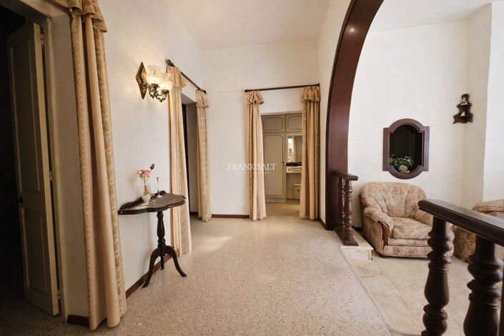 Image No.2-3 Bed Property for sale
