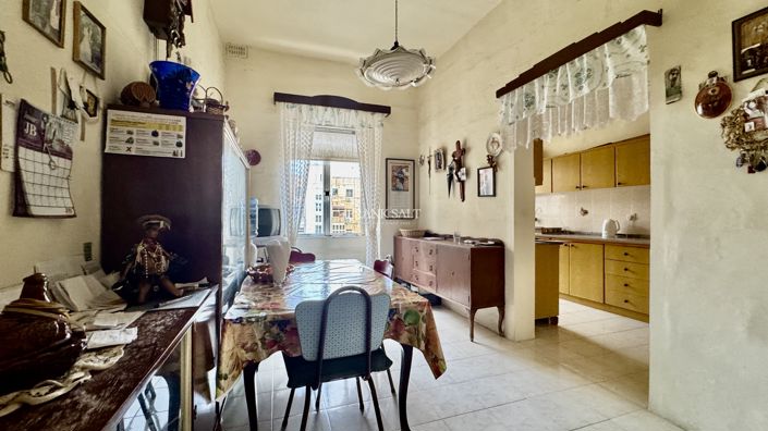 Image No.18-3 Bed Property for sale