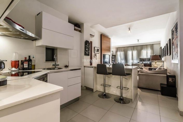Image No.5-Propriété de 2 chambres à vendre à Sliema