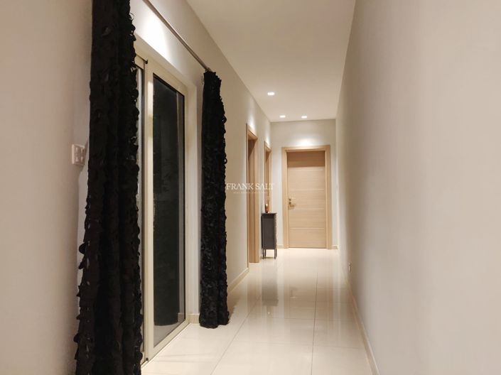 Image No.11-2 Bed Property for sale