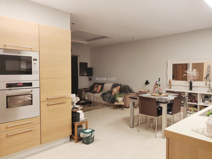 Image No.7-2 Bed Property for sale