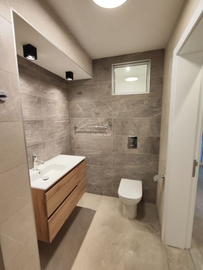 Image No.3-2 Bed Property for sale