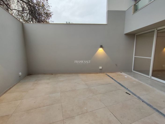 Image No.5-2 Bed Property for sale