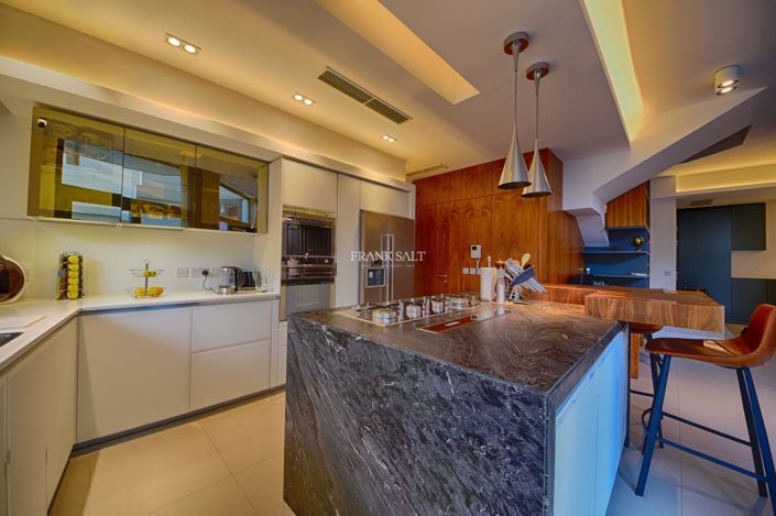 Image No.2-Propriété de 3 chambres à vendre à Malta