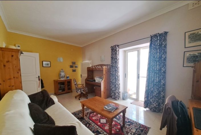 Image No.5-5 Bed Property for sale