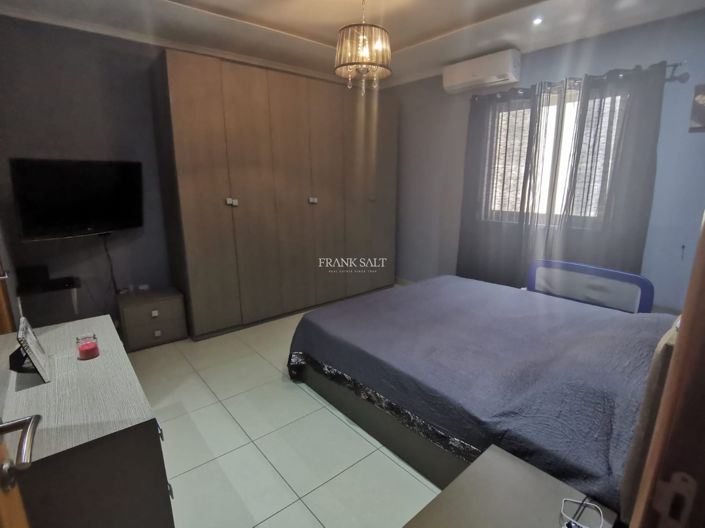 Image No.7-3 Bed Property for sale