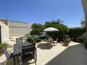 1 - Rabat, Propriété