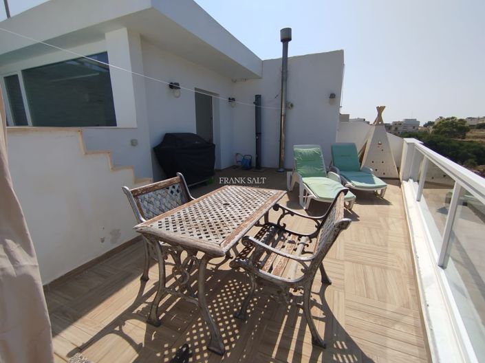 Image No.12-3 Bed Property for sale