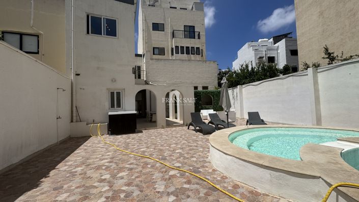 Image No.4-3 Bed Property for sale