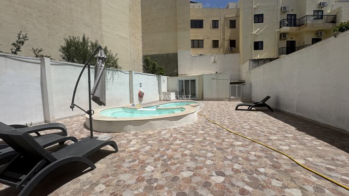 Image No.5-3 Bed Property for sale